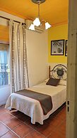 Hotel Las Palmeras by Vivere Stays