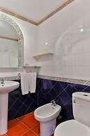 Hotel Las Palmeras by Vivere Stays