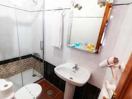 Hotel Las Palmeras by Vivere Stays