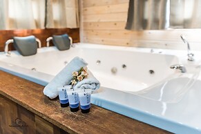 Country Suites with Jaccuzzi & Pool