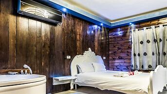 Country Suites with Jaccuzzi & Pool