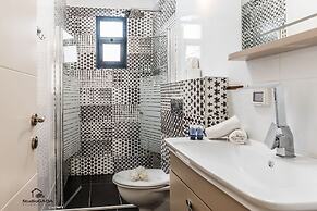 Country Suites with Jaccuzzi & Pool