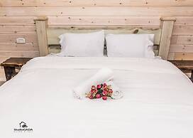 Country Suites with Jaccuzzi & Pool