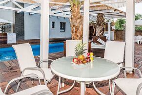 Country Suites with Jaccuzzi & Pool