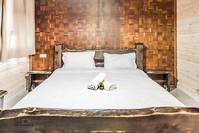 Country Suites with Jaccuzzi & Pool