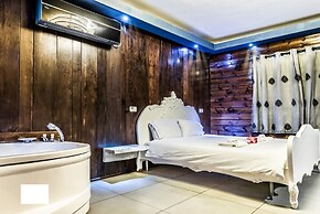 Country Suites with Jaccuzzi & Pool