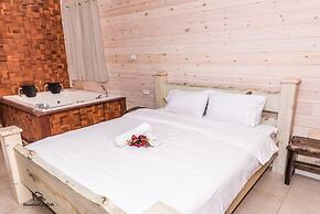 Country Suites with Jaccuzzi & Pool