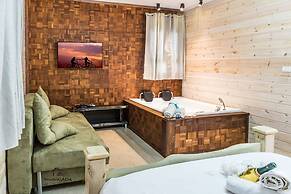 Country Suites with Jaccuzzi & Pool