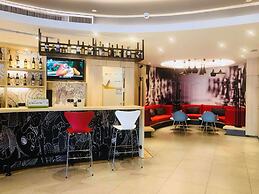 ibis Chengdu East Railway Station Hotel