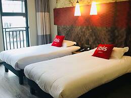 ibis Chengdu East Railway Station Hotel