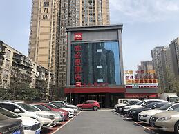 ibis Chengdu East Railway Station Hotel