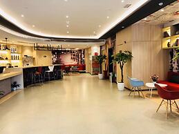 ibis Chengdu East Railway Station Hotel