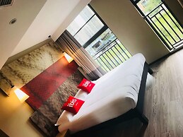 ibis Chengdu East Railway Station Hotel