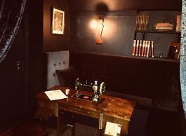 Gin Lounge Rooms