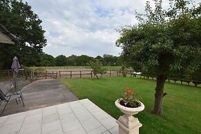 Little Rushbrook Cottages