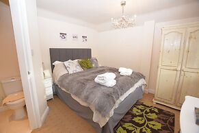 Little Rushbrook Cottages