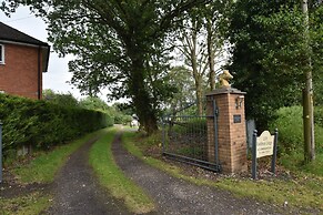Little Rushbrook Cottages