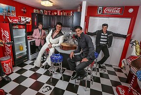 Presley's Penthouse 2BR Branson Resort Condo