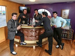 Presley's Penthouse 2BR Branson Resort Condo