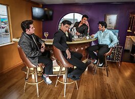 Presley's Penthouse 2BR Branson Resort Condo