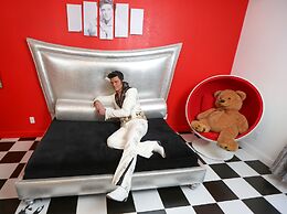 Presley's Penthouse 2BR Branson Resort Condo