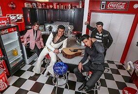 Presley's Penthouse 2BR Branson Resort Condo