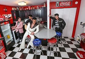 Presley's Penthouse 2BR Branson Resort Condo