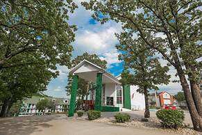 Presley's Penthouse 2BR Branson Resort Condo