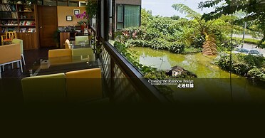 Crossing The Rainbow Bridge B&B