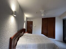 Hostal La Embajada