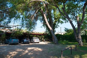 Zarkadis Beach Apartments