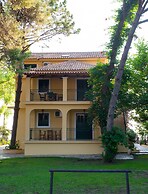 Zarkadis Beach Apartments