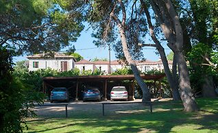 Zarkadis Beach Apartments