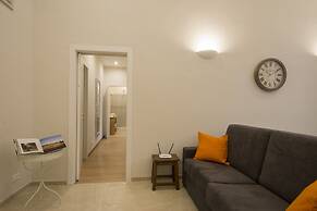 Iris Apartments by Mmega