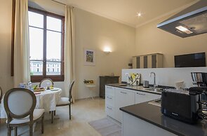 Iris Apartments by Mmega