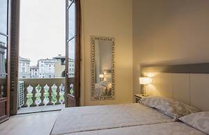 Iris Apartments by Mmega