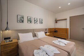 Petritos Rooms and Studios