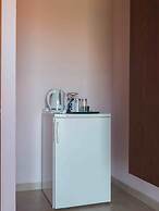 Petritos Rooms and Studios