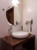 Petritos Rooms and Studios