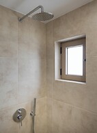 Petritos Rooms and Studios