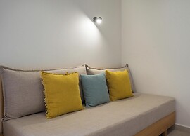 Petritos Rooms and Studios