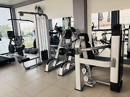 The Streamliner Hotel Apartment