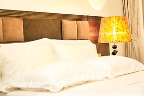 The Streamliner Hotel Apartment