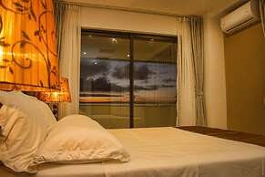 The Streamliner Hotel Apartment