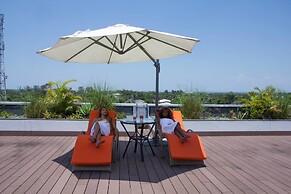 The Streamliner Hotel Apartment