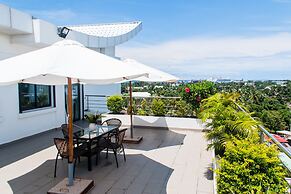 The Streamliner Hotel Apartment