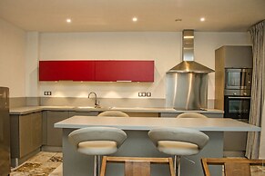 The Streamliner Hotel Apartment