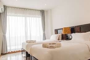 The Streamliner Hotel Apartment