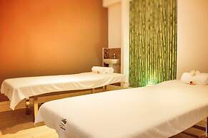 The Streamliner Hotel Apartment