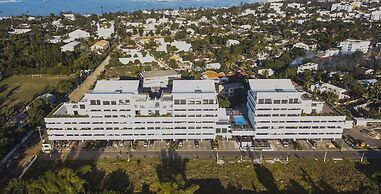 The Streamliner Hotel Apartment